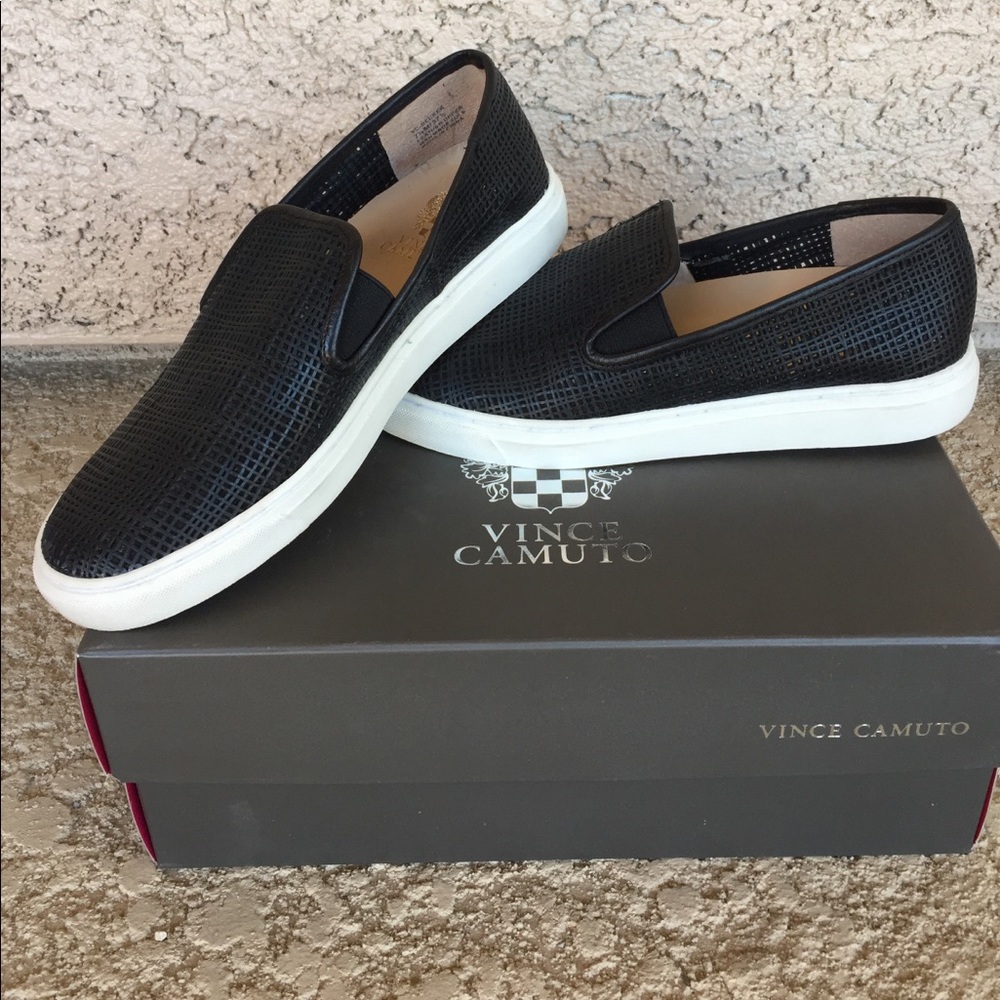 Vince Camuto Becker slip on sneaker 7.5 NIB